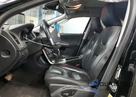 2014 Volvo Xc60 T6 from USA, damaged, VIN YV4902DZ7E2516330